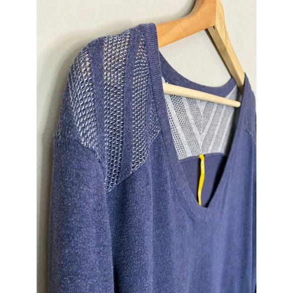 Lolë Lole Womens Sz Large Long Sleeve Mesh Knit V-Neck Navy Pullover Activewear - Picture 8 of 16